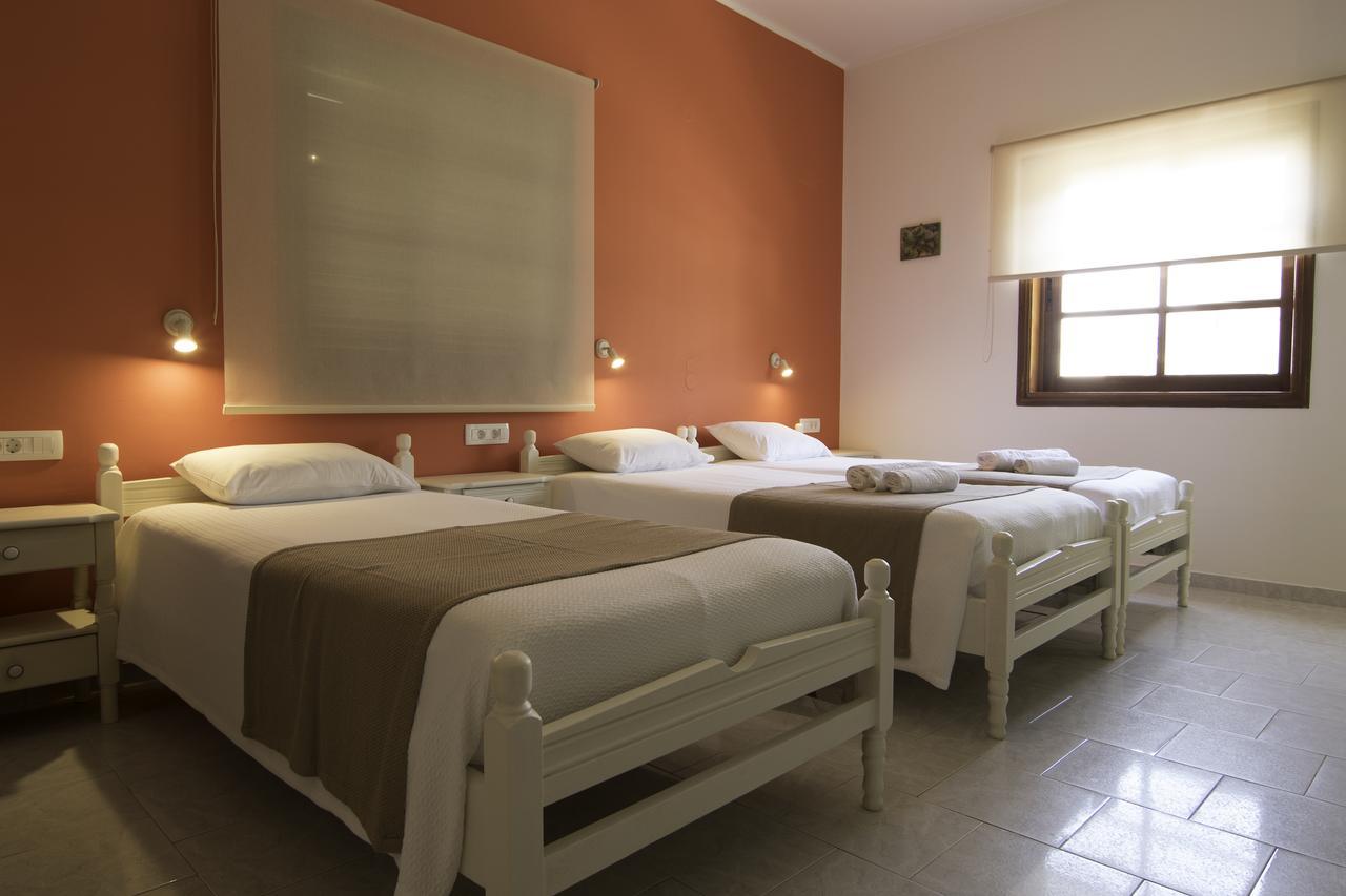 Niki Rooms Палиохора Екстериор снимка