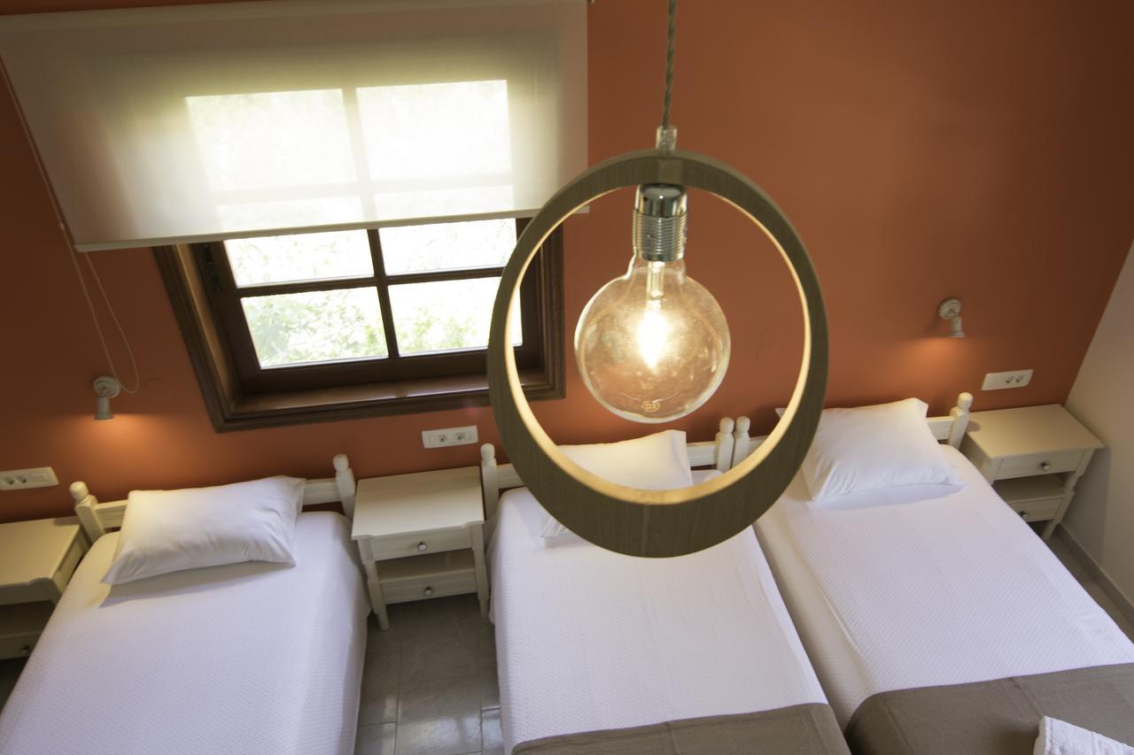 Niki Rooms Палиохора Екстериор снимка
