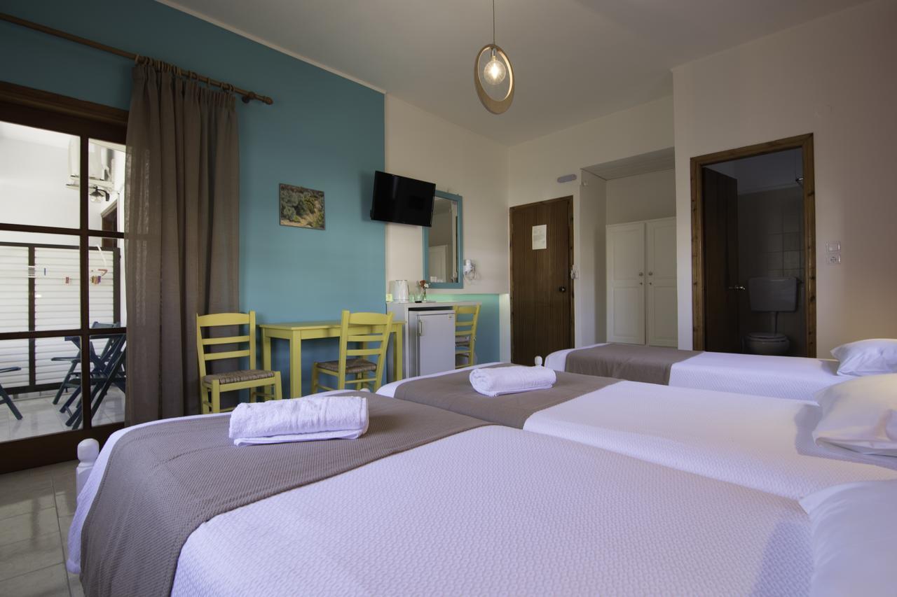Niki Rooms Палиохора Екстериор снимка