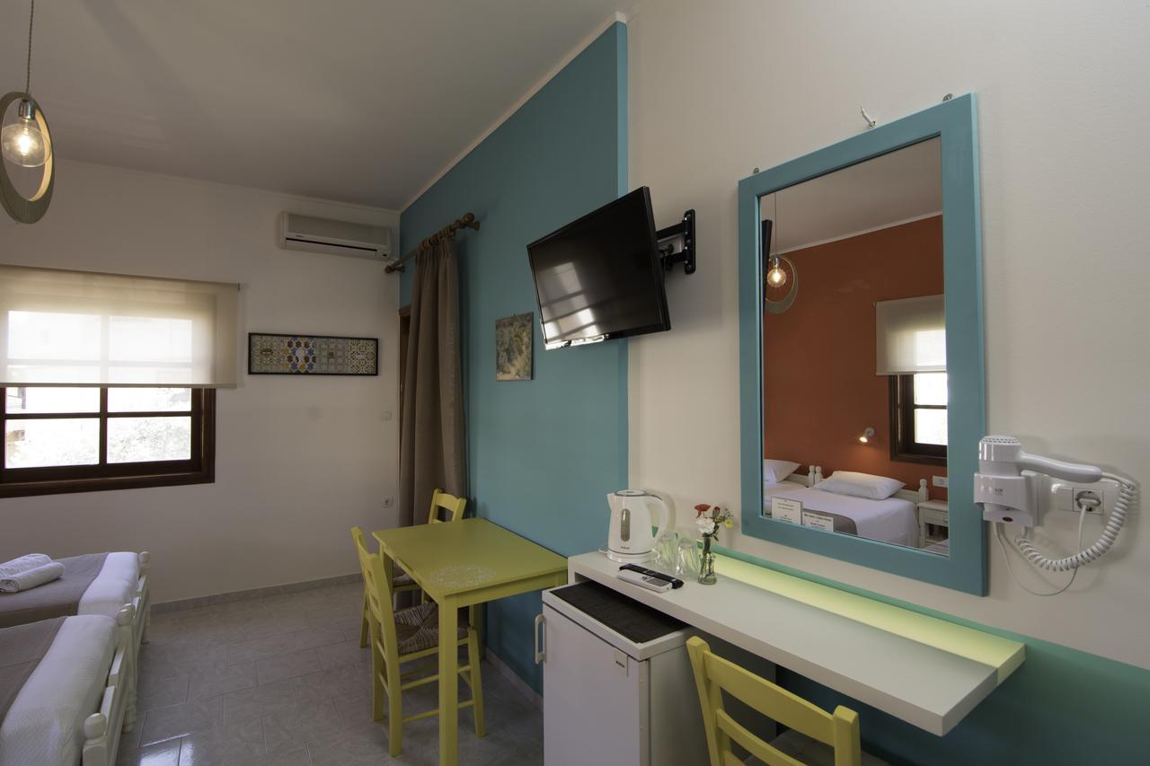 Niki Rooms Палиохора Екстериор снимка