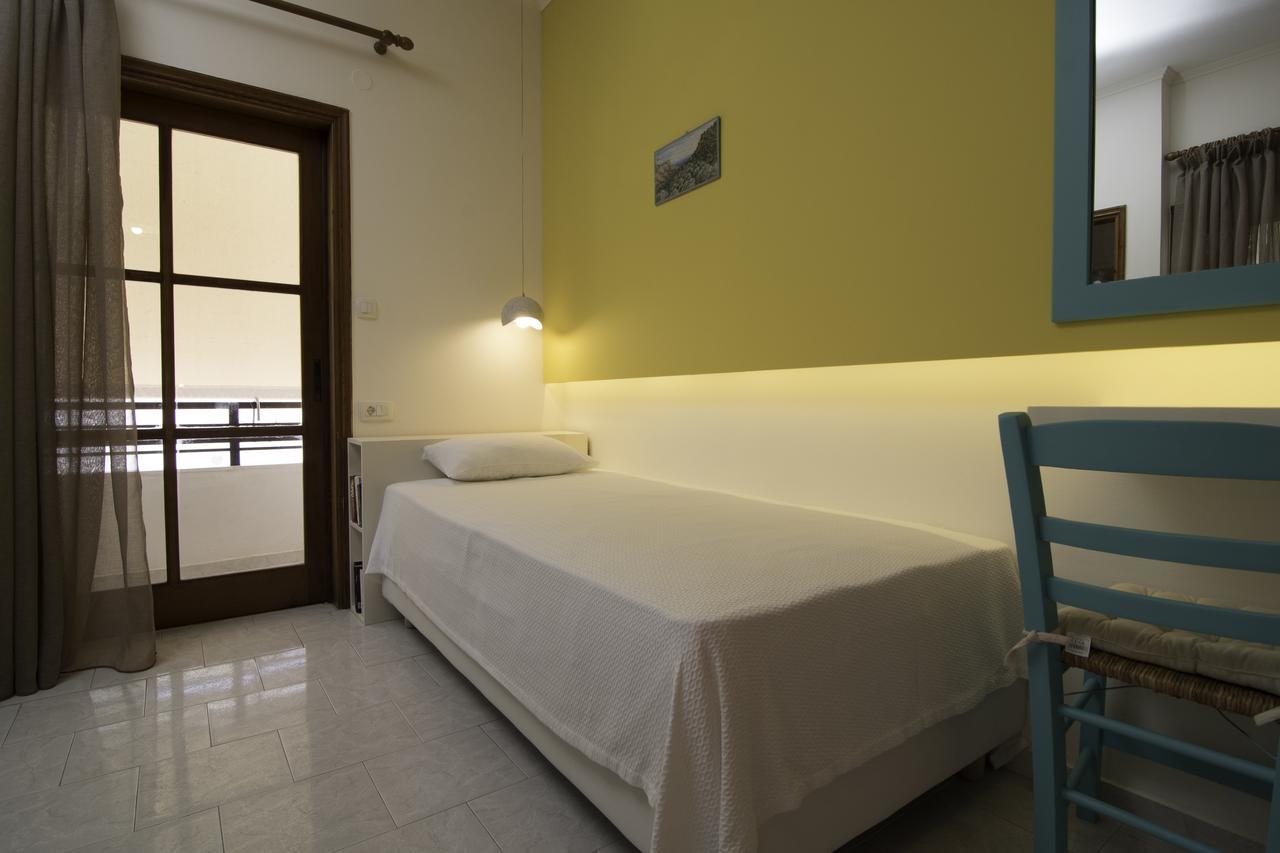 Niki Rooms Палиохора Екстериор снимка