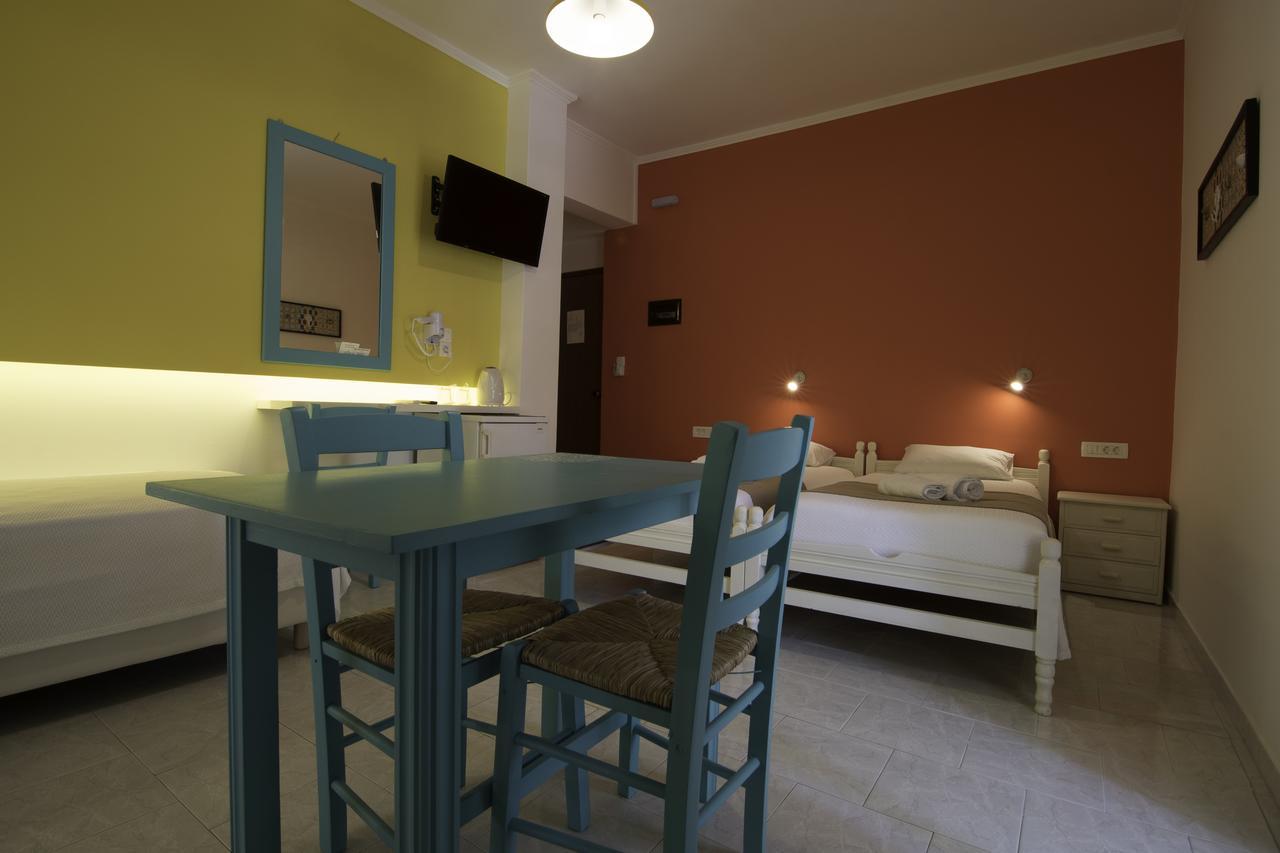 Niki Rooms Палиохора Екстериор снимка